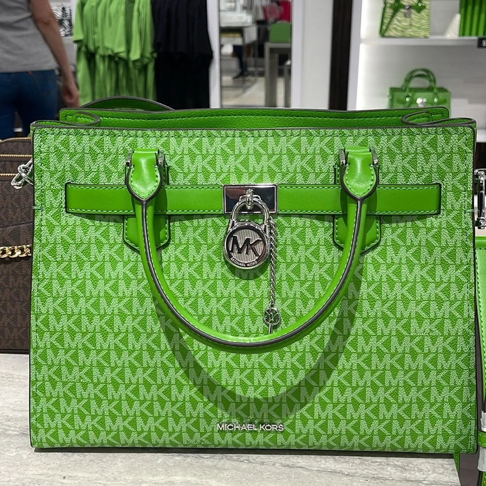 Michael Kors Hamilton Medium Signature Logo Satchel
Jungle Green 
NWT - Picture 3 of 16